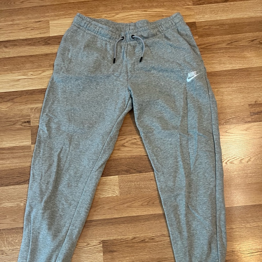 Gray Nike sweatpants